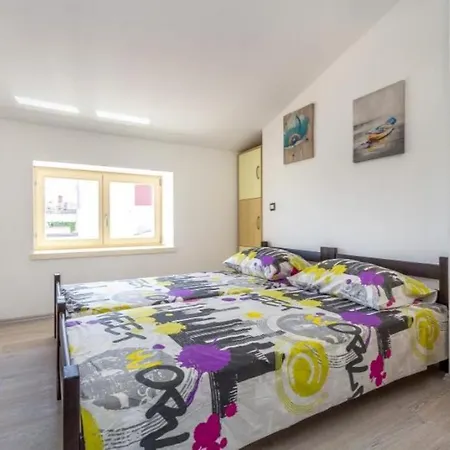 Holiday home Wunderschoene Mit Privatem Pool, Klima, Wlan Valtura