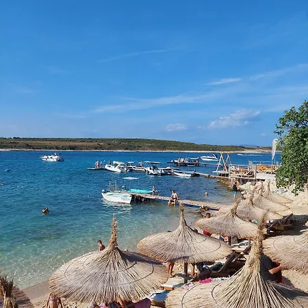 Wunderschoene Mit Privatem Pool, Klima, Wlan Feriehus *