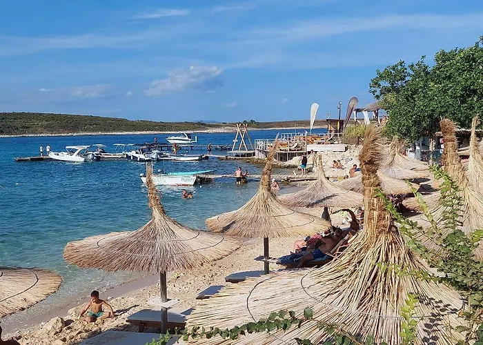 Wunderschoene Mit Privatem Pool, Klima, Wlan Tatil Evi Valtura