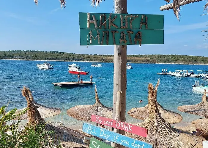 Wunderschoene Mit Privatem Pool, Klima, Wlan * Valtura
