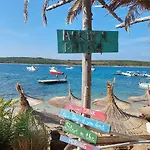 Wunderschoene Mit Privatem Pool, Klima, Wlan * Valtura