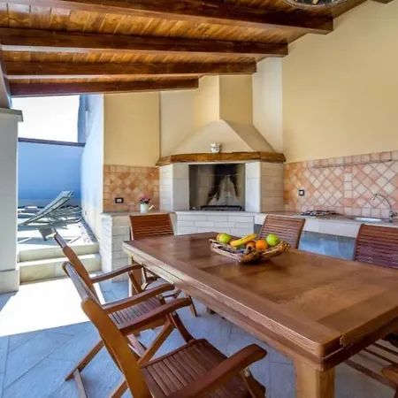 Wunderschoene Mit Privatem Pool, Klima, Wlan Vakantiehuis *