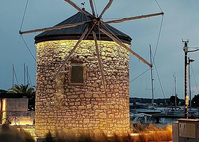 בית נופש Wunderschoene Mit Privatem Pool, Klima, Wlan *